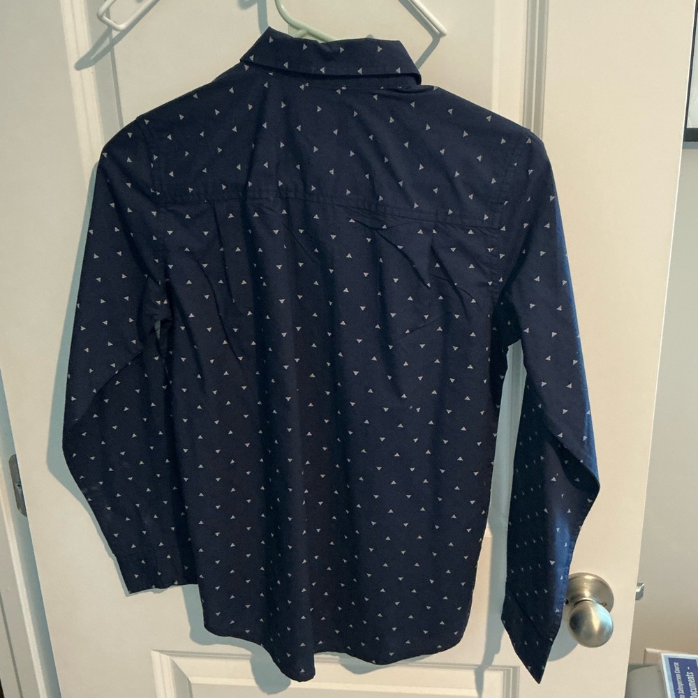 NEW - The Children's Place Boy’s Navy Geometric Button Down Shirt.